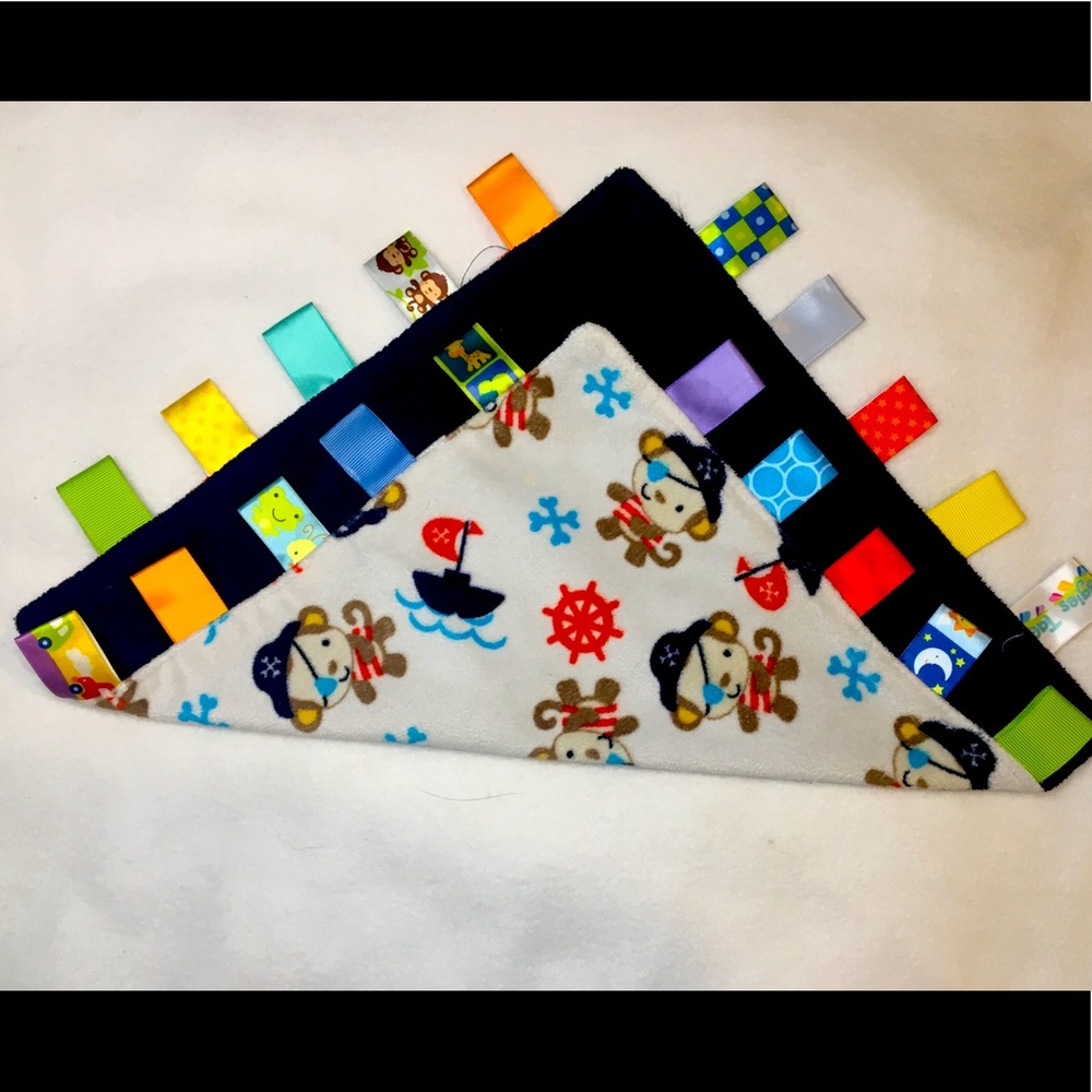 Monkeys Pirate Taggie